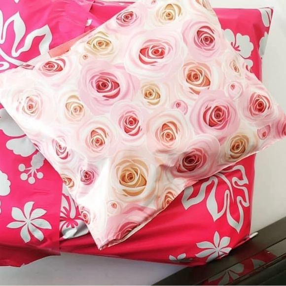 Roses 🌹 Poly Mailers 14x17 Pack of 25 - Picture 4 of 4